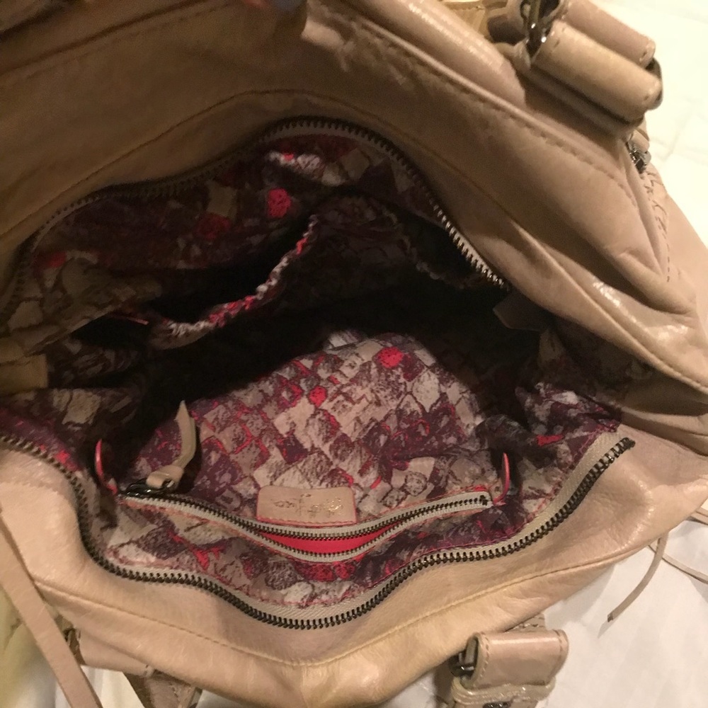 Handbag - Picture 2 of 7